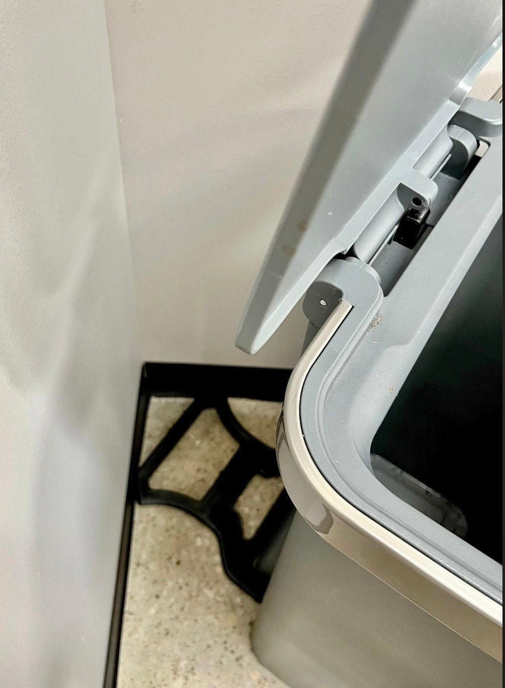 NoScoot: Trashcan Spacer 00210-06 compatible with Better Home & Garden Rectangular Step Can 11.9 gallon